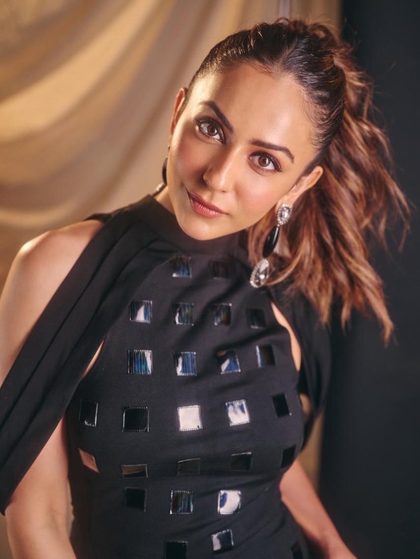 Cosmopolitan feature